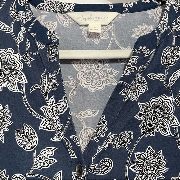 Stitch Fix Magnolia Grace Top Womens Small Floral V-Neck 3/4 Sleeve Blouse - Picture 3 of 6